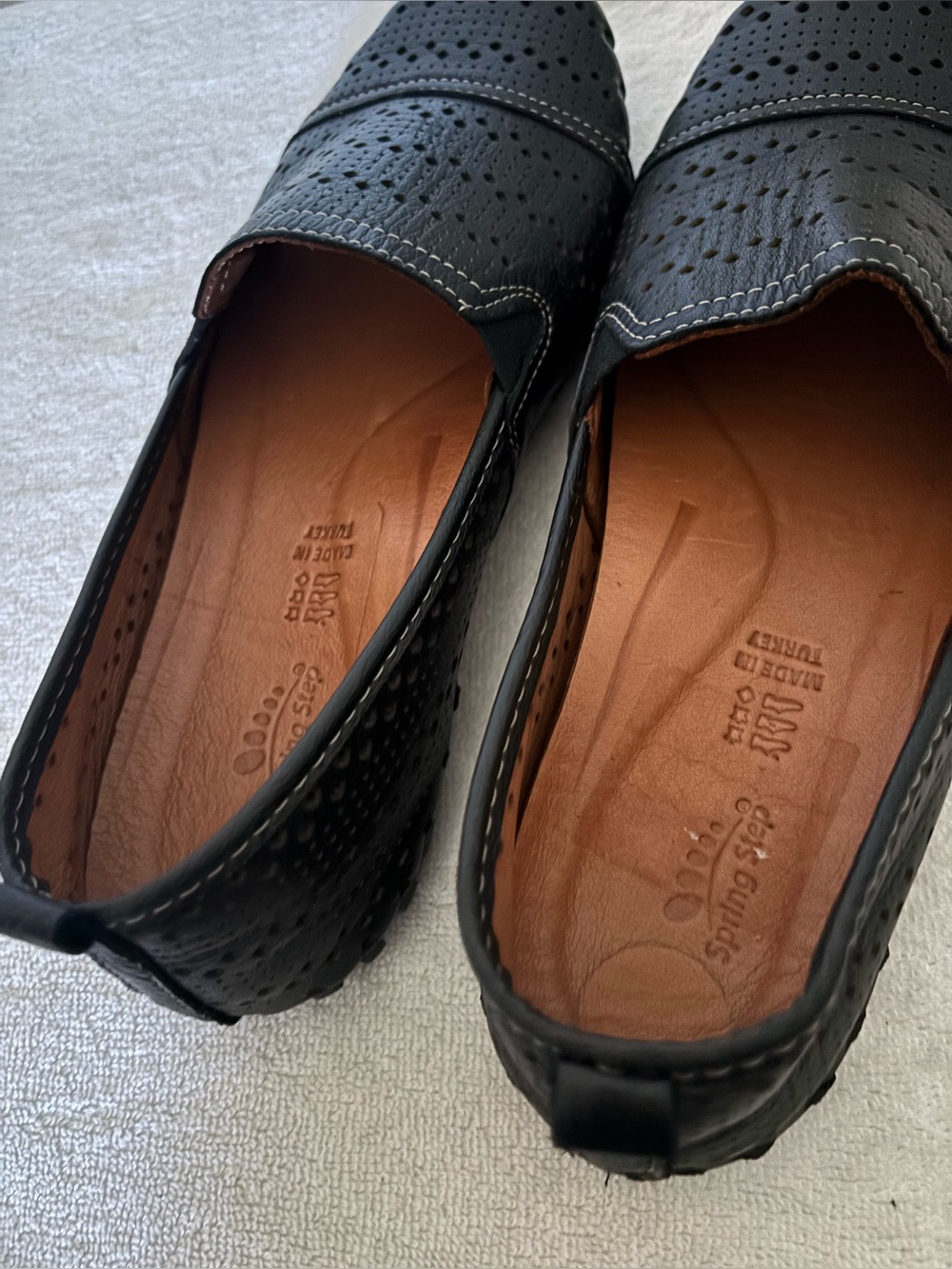 Woman’s Spring Step Fredia Perforated Leather Slip-On Loafer Size 7.5 - Picture 3 of 6